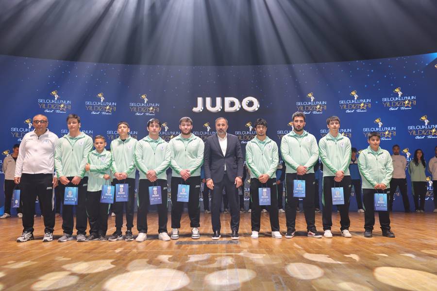 Selçuklu’nun başarısı salona sığmadı 28